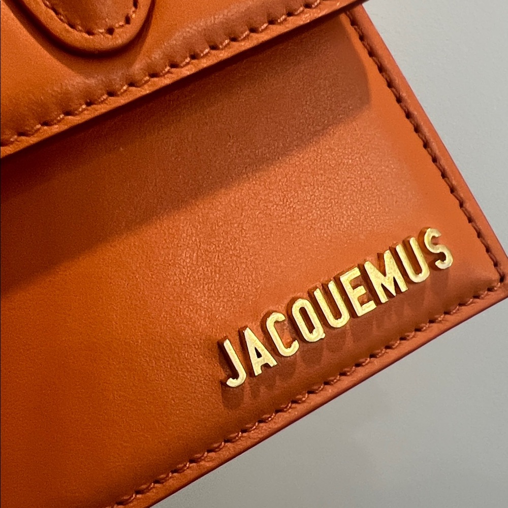 Jacquemus Le Chiquito Moyen Bag - Picture 9 of 9